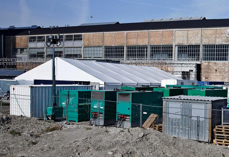 forurening. En af de historier, dr.dk ikke selv har skrevet om, er de 26 forurenende dieselgeneratorer på Refshaleøen, der skal levere strøm til grandprix-show. 