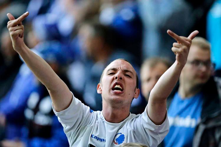 nedtur. FCK må vinke farvel til næste runde af Champions League, og det rammer selskabet bag klubben hårdt på pengepunge. 