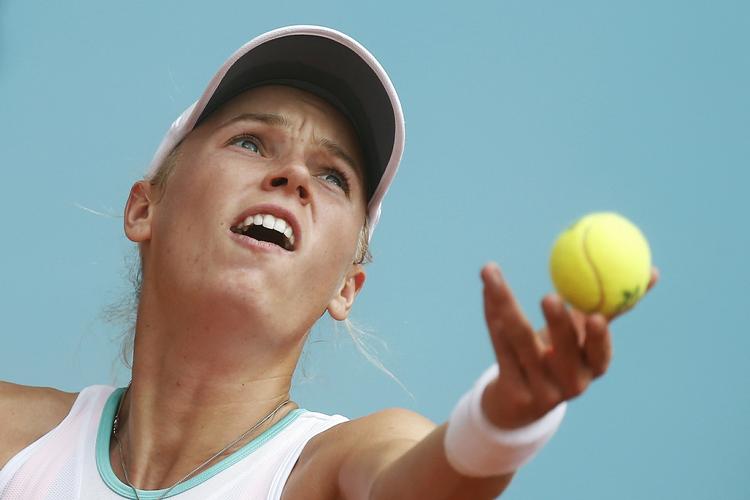 Farvel. 13.-seedede Wozniacki tabte i anden runde med 3-6, 3-6 til italienske Roberta Vinci, som er nummer 20 på verdensranglisten. 