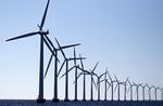 Vedvarende. Grønne ngo'er er bekymrede for, at regeringens forslag om nedsættelse af energiafgifter vil ramme udbygningen af nye vindemølleparker. 
