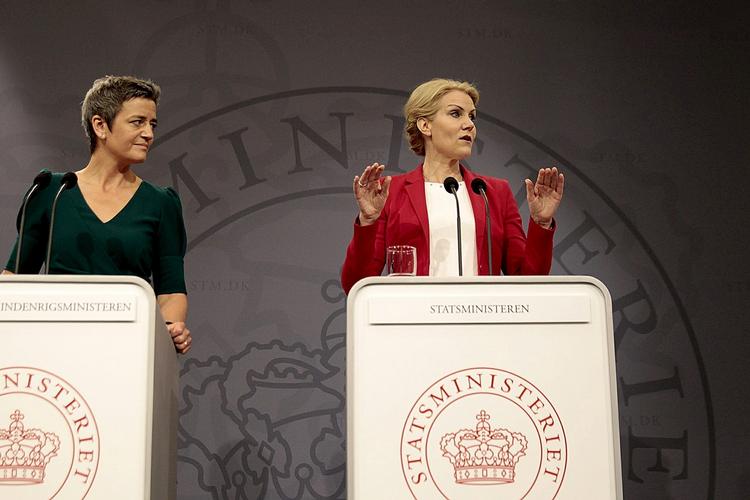 Vækstpakke. Der er lagt op til svære forhandlinger, når SR-regeringen skal finde et flertal for den vækstpakke, statsminister Helle Thorning-Schmidt (S) og økonomi- og indenrigsminister Margrethe Vestager (R) i dag fremlagde i Statsministeriet. 