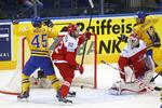 Marginaler. Mikael Backlunds afslutning ramte efter 11,41 minutters spil Markus Lauridsens skøjte og gik i mål. 