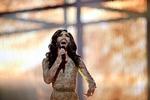 Glædestårer. Conchita Wurst fra Østrig kunne allerede tidligt lade glædestårerne trille, da 12-tallerne strømme ind fra hele Europa under stemmegivningen. 