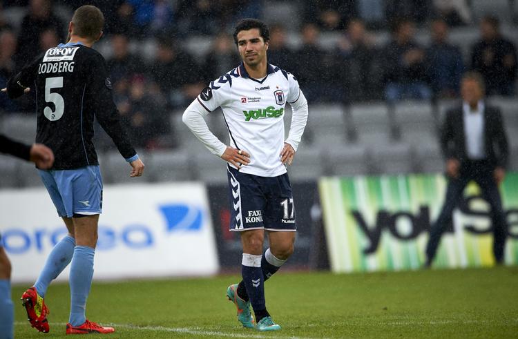 Målscorer. Osama Akharraz er den seneste AGF-spiller, der har fundet vejen til nettet. Men holdet har kun scoret to (!) gange i 10 kampe - og det kan man vel ikke sige er ledelsens skyld. 