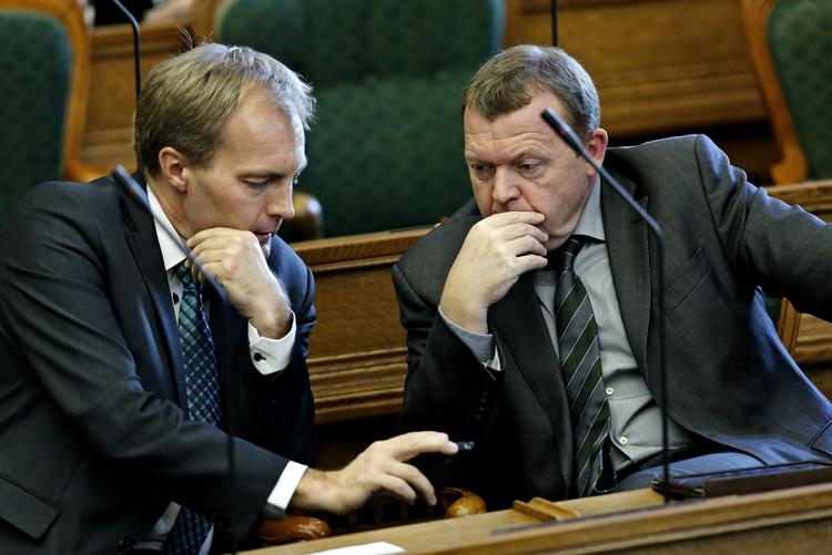 Afvisning. Lars Løkke Rasmussen (V), K og LA får ikke Peter Skaarup og Dansk Folkeparti med på nulvækst i den offentlige sektor, siger DF's gruppeformand. 