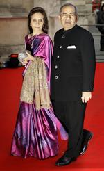 Penge. Gopi Hinduja. der er født i Indien, er sammen med sin bror de to mest velhavende i Storbritannien. 