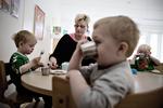 Pasning. Forskning viser, at vuggestuebørn ikke er mere stressede end børn, der går i dagpleje. 