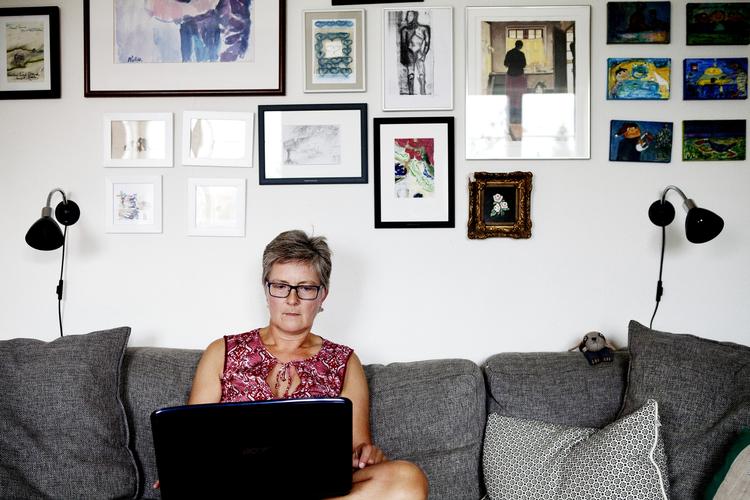 Slet. EU-domstolen har netop afgjort, at du kan få slettet links om dig fra Google, hvis de er irrelevante. 