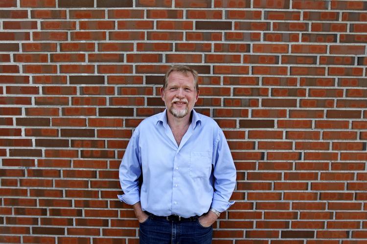 Beskæftigelsesreform. Christian Juhl og Enhedslisten melder sig også i koret af partier, der gerne vil medvirke i en rød beskæftigelsesreform, hvor Dansk Folkeparti også er med. Og hvor Venstre og de konservative ikke er. 