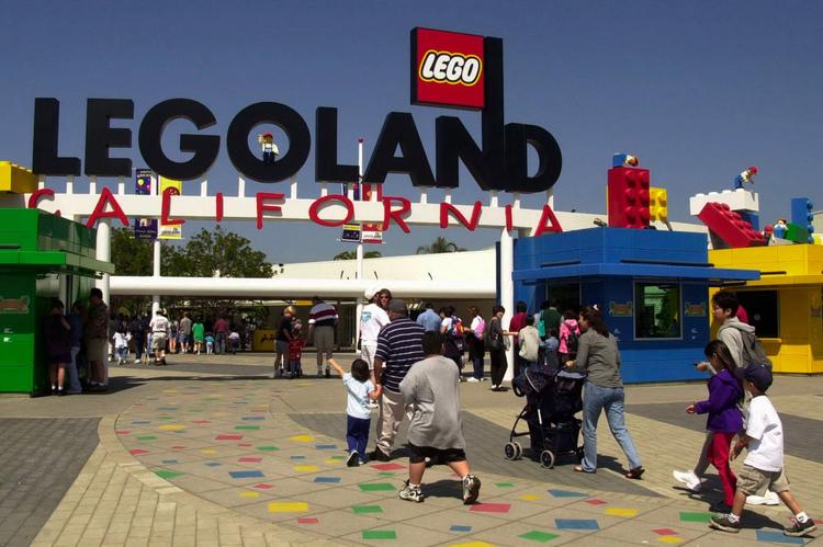 Legoland. Gæsterne i den californiske forlystelsespark måtte evakueres på grund af områdets voldsomme skovbrande. 