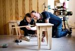 Arbejdstid. Lærer Morten Pedersen fra Sølvgades Skole har overvejet at søge nedsat tid for at få mere fleksibilitet i forhold til hverdagen i sin familie. »Vi skal sidde herinde og rette opgaver. Det kan man lige så godt gøre derhjemme. Det er for idiotisk«, mener han om den nye skolereform. 