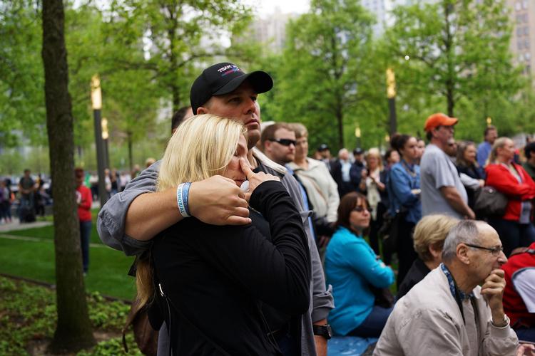 Sorg. Det var en følelsesladet dag i New York, da det nye museum blev indviet. 