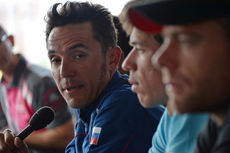 Færdig. Joaquim Rodriguez afslører, at han har kørt rundt med to brækkede ribben. 