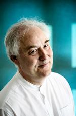 madkemi. Hervé This lader sig ikke kue af tidens krav om friske naturlige råvarer. 