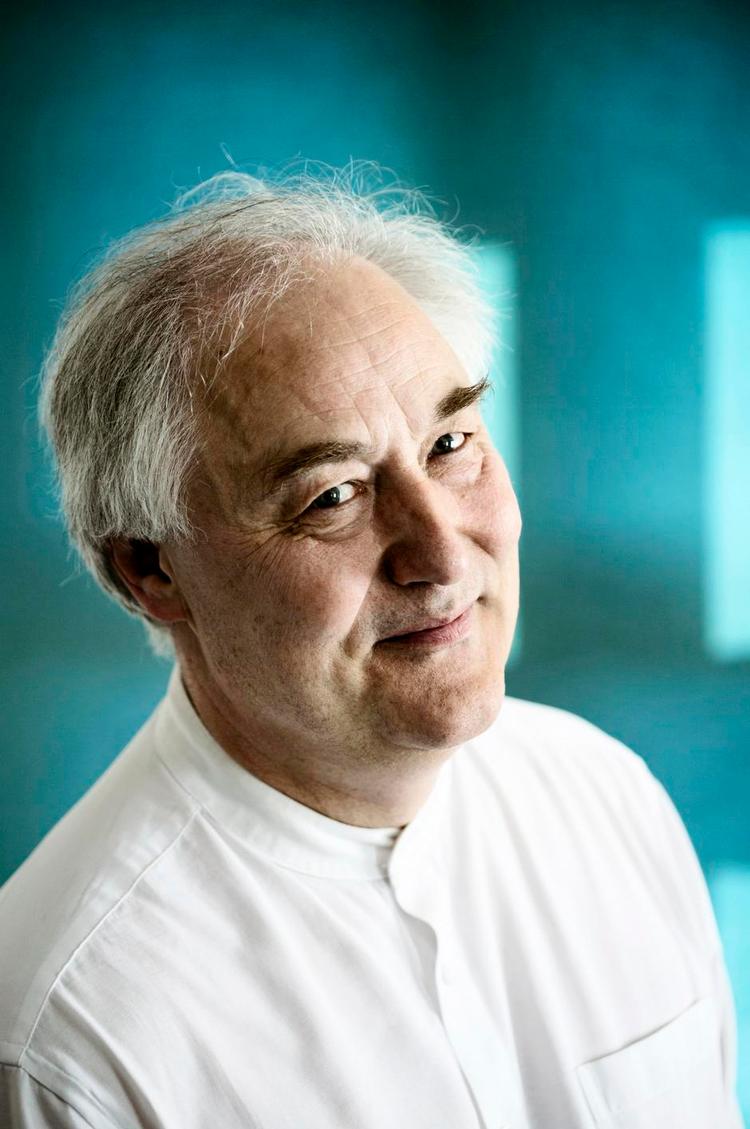 madkemi. Hervé This lader sig ikke kue af tidens krav om friske naturlige råvarer. 