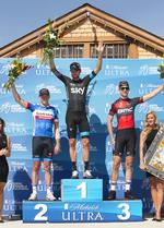 FØRENDE. Tidligere på ugen var Taylor Phiney (th.) også med fremme i det samlede klassement, der fortsat føres af Bradley Wiggins (i midten), men trods nattens etapesejr er amerikaneren langt efter sammenlagt. 