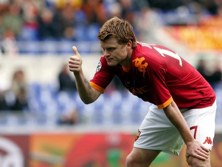 REKORD. Gennem sine 110 landskampe har John Arne Riise repræsenteret Aalesund, Liverpool, Monaco, Roma (billedet) og Fulham. 