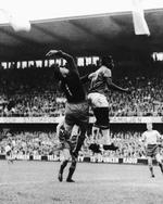 Entré. Brasiliens svulmende VM-historie tog fart i Sverige i 1958, hvor en 17-årig Pelé henrykkede en helt fodboldverden. 