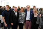 Familiært. Lars Løkke Rasmussen fik besøg af familien, da han forleden holdt reception i anledning af sin 50-års fødselsdag. Udgifter til familiens ferie har været med til at få V-formanden i kritisk lys. 