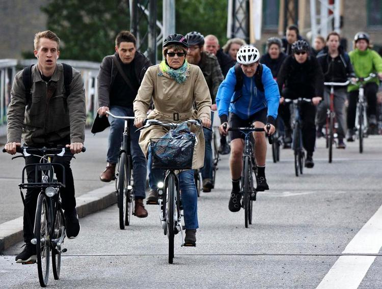 trængsel. Der er (næsten) ingen grænser for, hvor meget teknik- og miljøborgmester Morten Kabell vil begrænse bilismen til fordel for cyklisme. 