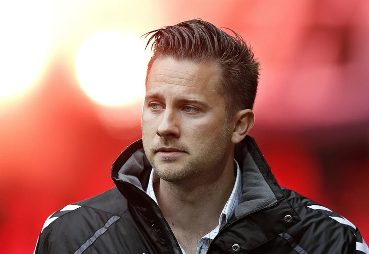 Overlevelse. AGF-træner Jesper Fredberg får en chance for at blive i Superligaen, hvis DBU dømmer Viborg som tabere af en kamp, hvor klubben brugte en karantæneramt spiller. AGF fik DBU til at tage sagen op. 