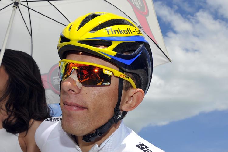 Giro. Der var godt vejr, fred og ingen fare, da rytterne i dag begav sig ud på sjette etape af den italienske rundtur Giro d'Italia. Bjarne Riis' polske es Rafal Majka havde store ambitioner, og selv om næsten hele feltet væltede på de glatte veje mod Montecassino, var Majka en af dem, der kom bedst igennem. Han er nu nummer fire sammenlagt. 