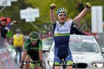 Succes. Pieter Weening vandt dagens etape, men nok så vigtig for den samlede stilling var det, at Domenico Pozzovivo kom over stregen et stykke foran favoritfeltet. 