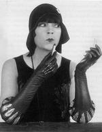 Filmstjerne. Asta Nielsen blev kaldt Die Asta i Tyskland, hvor hun var en stor international stjerne i stumfilm. Her er hun på toppen af karrieren i 1917. 