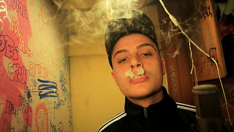 Comeback. I dokumentarfilmen 'Kidd Life' fik biografgæster et blik ind i livet som ung, fremadstormende rapper. »Uh, det' så svært at vær' så go'«, skrålede Kidd  ironisk. Og det var det faktisk. Nu er han tilbage. 