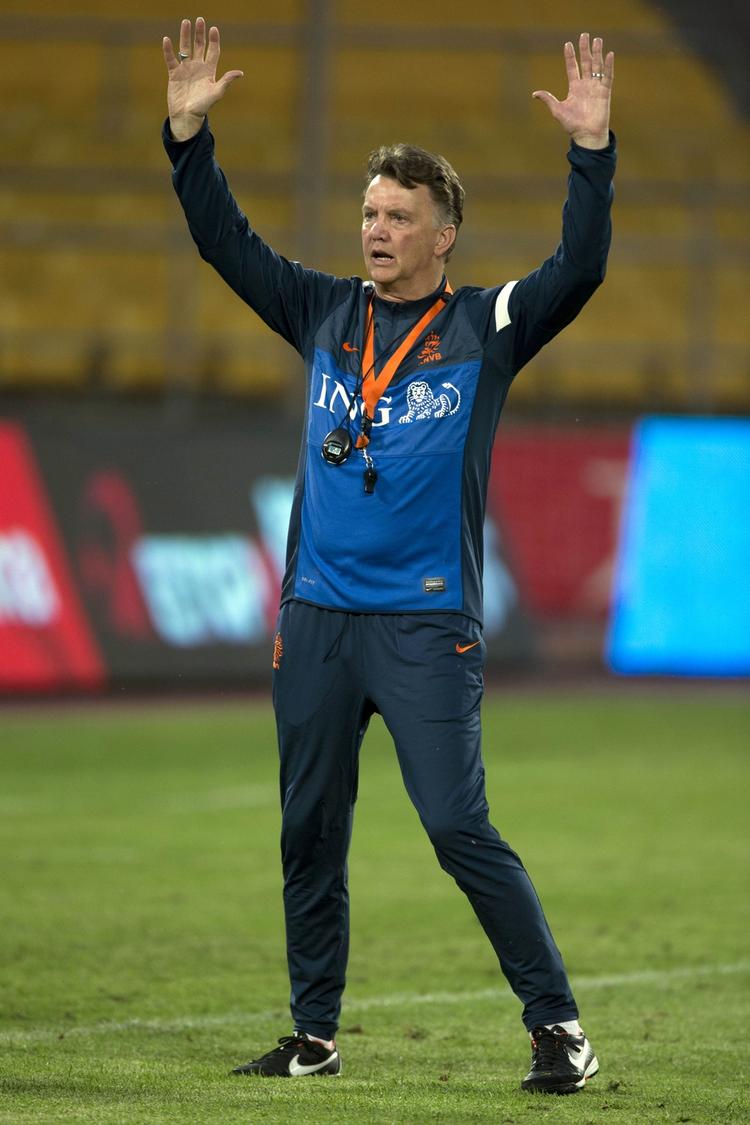 Rutine. Van Gaal indledte trænerkarrieren som assistent i AZ Alkmaar i 1986. Første chefjob var i Ajax i 1991. Det hele kulminerede med CL-titlen med Amsterdamklubben i 1995. 