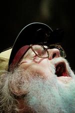 Lo-fi. R. Stevie Moore snakker med Carsten Holm fra P6 på Hovedbiblioteket inden sin koncert i Jazzhouse. 