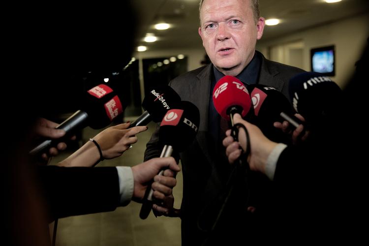 Bilag. Lars Løkke Rasmussen måtte i går aftes svare på spørgsmål fra pressen efter ekstraordinært hovedbestyrelsesmøde i Venstre. 