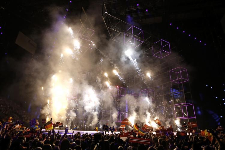 Dyrt. Det så flot ud, da Eurovision Song Contest blev afholdt på Refshaleøen. Nu skal selskabet Host City Copenhagen forsøge at sælge en række af de milliondyre forbedringer af B&amp;W-hallerne, der gik forud for sangkonkurrencen. 