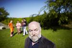 Kritik. Ole Davidsen, kandidat til Europarlamentet for Venstre, lejer værelse ud til familie fra Rumænien og mener, at debatten om østeuropæere i Danmark er for grov. . 