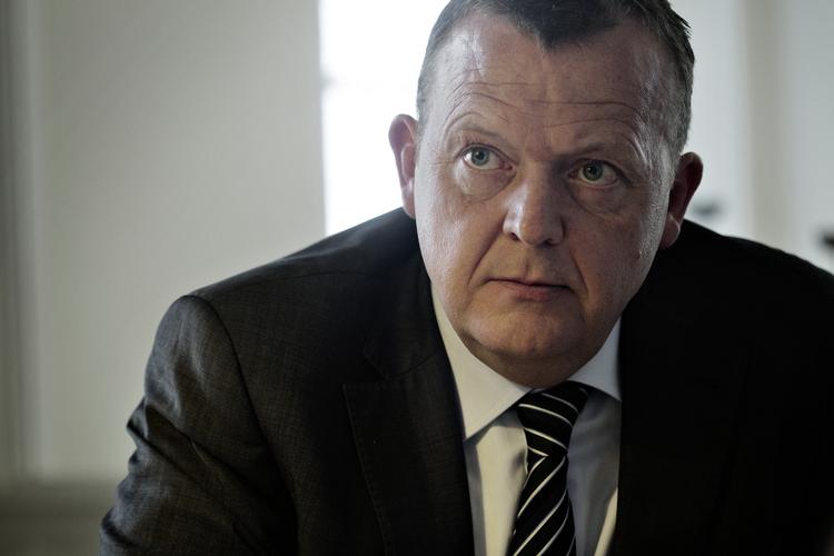 Bevæget. Der blev ikke fremlagt dokumenter, som medlemmerne kunne forholde sig til, da Lars Løkke bevæget redegjorde for den seneste uges sager til partiets forretningsudvalgsmøde tirsdag aften. 