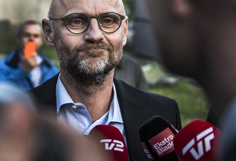 Overvågning. Henrik Qvortrup afviser at kende til systematisk overvågning af toppolitikere i sin tid på Se og Hør. 