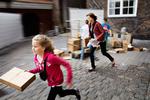 KAPLØB. Fra sidste års Jagten på Slotsholmen - hvor familierne første gang fik lov at bruge slotte og museer til at løbe om kap i. 