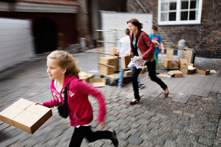 KAPLØB. Fra sidste års Jagten på Slotsholmen - hvor familierne første gang fik lov at bruge slotte og museer til at løbe om kap i. 