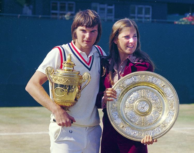 VINDERPAR. I 1974 vandt kæresteparret Jimmy Connors og Chris Evert hver deres singlerække i Wimbledon. 