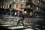 regn. Der trækker kraftige regnbyger ind over landet de kommende døgn. Og regnen kommer formentlig både til at ramme Vest- og Østdanmark. 