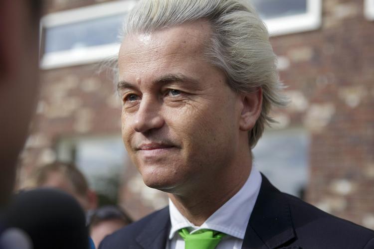 Spidskandidat. Den hollandske højrepolitiker stemte i dag på en skole i Haag. Ifølge prognoser får han et skuffende valg. 