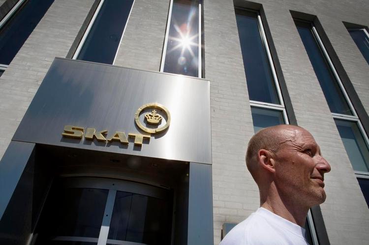 Trist. Folk er triste, siger tillidsmand Klaus Sørensen hos Skat i Frederikssund. De kniber en tåre, fordi de skal ud af byen, hvor de har boet og arbejdet hele deres liv. 