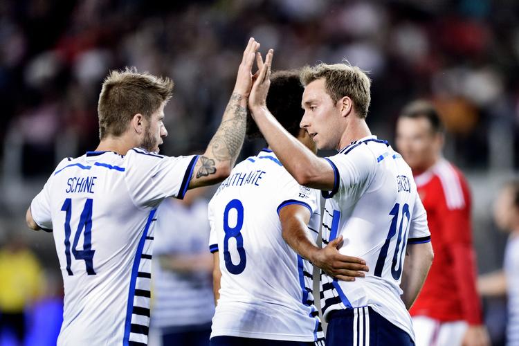 MÅLSCORERNE. De tidligere klubkammerater i Ajax, Lasse Schöne og Christian Eriksen, scorede Danmarks mål mod Ungarn. 
