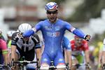 Spænding. Nacer Bouhanni var blot en halv hjullængde foran nærmeste konkurrent. 