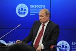 krig. Ruslands præsident, Vladimir Putin, siger, at politikerne i Washington bærer et stort ansvar for krigen i Ukraine. 