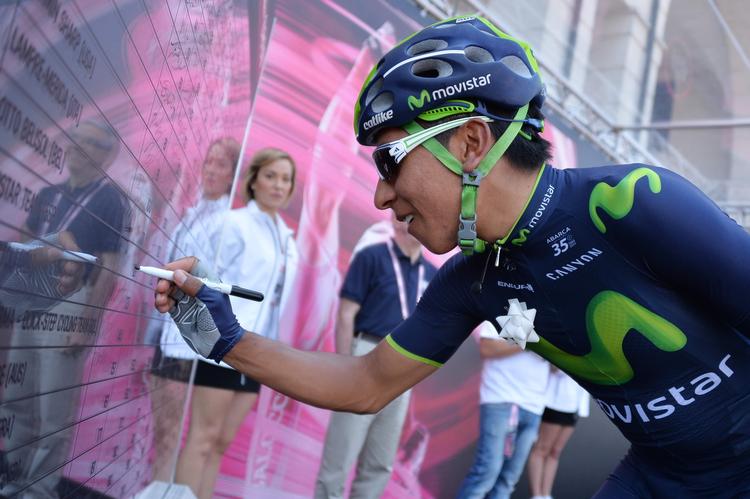 Av. En infektion i luftvejen kan gøre det svært at køre på cykel. I hvert fald hurtigt og op ad et bjerg. Her Nairo Quintana før 10. etape i tirsdags. 