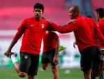 tvivlsom. Et Atlético-hold uden Diego Costa (tv) vil få det svært mod Real. Men han har gjort alt for at blive klar. Foto: Andres Kudacki/AP 