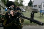 Borgerkrig. Torsdag blev mindst 16 soldater fra den ukrainske hær dræbt i det østlige Ukraine. I går omringede separatisterne en ukrainsk »selvforsvarsgruppe«. Mindst fire blev dræbt, skriver nyhedsbureauerne. 