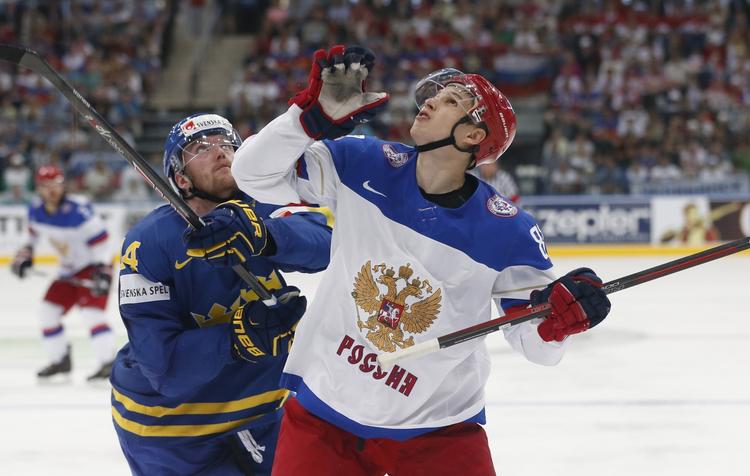 3-1. Mange udvisninger og et par målmandsfejl var dyrt for Sverige i semifinalen mod Rusland. 