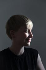 BARNESIND. Kristina Nya Glaffey fortæller med barnets stemme. 